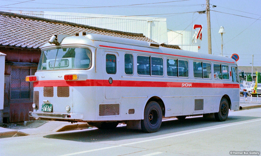 昭和自動車 いすゞBU15P